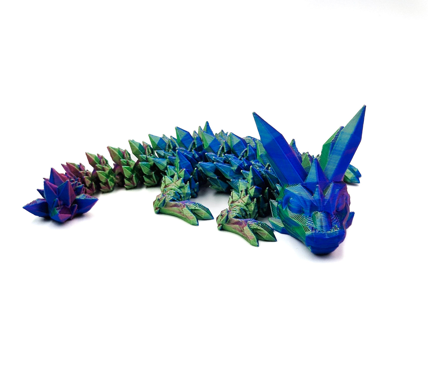 Crystal Draak met chameleonachtige kleurveranderingen. En het kristalthema geeft ze een magische uitstraling. Bestel nu online!