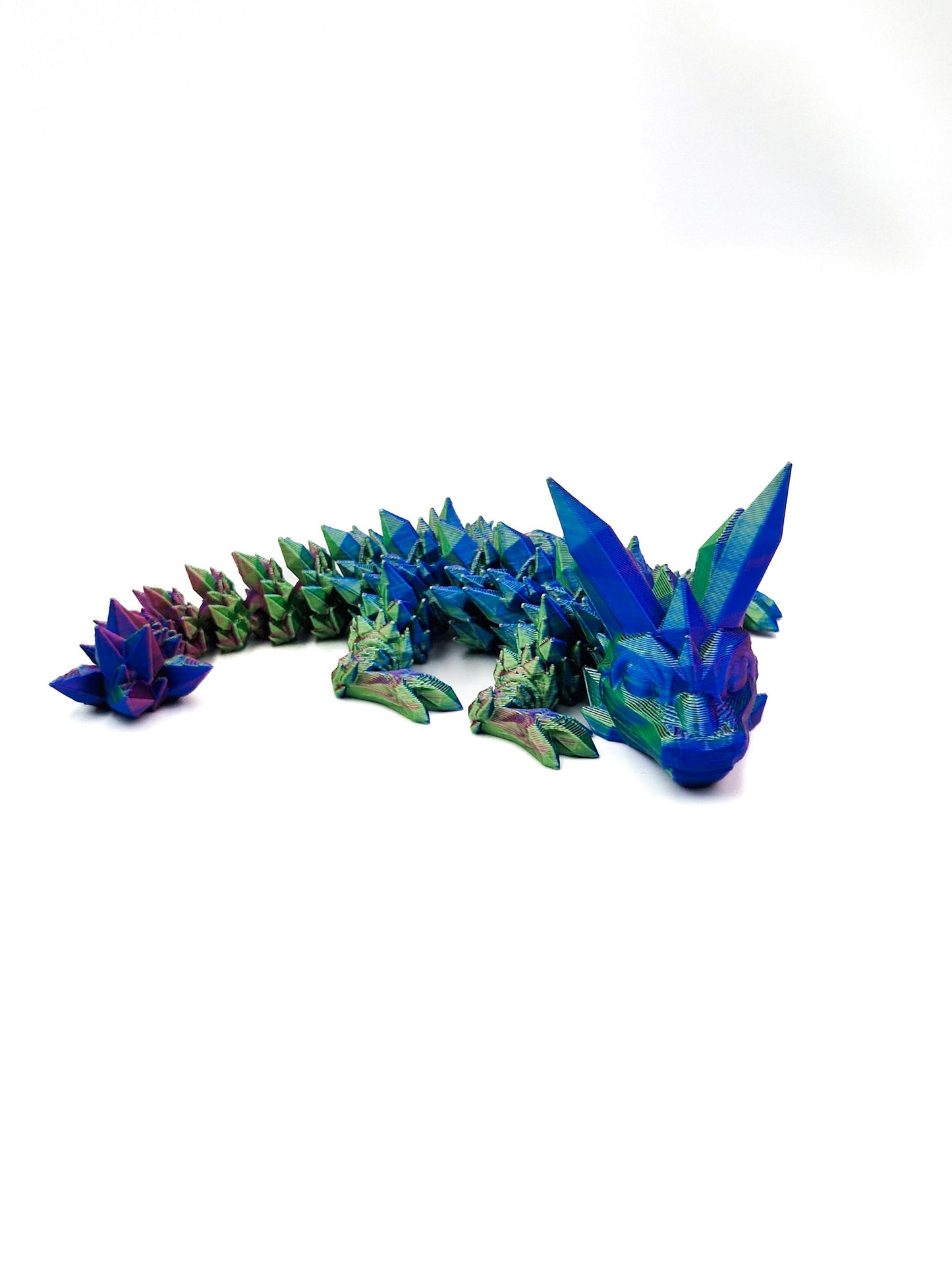 Crystal Draak met chameleonachtige kleurveranderingen. En het kristalthema geeft ze een magische uitstraling. Bestel nu online!